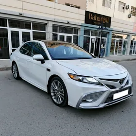 Toyota Camry 2020