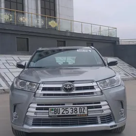 Toyota Highlander 2019