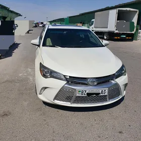 Toyota Camry 2015