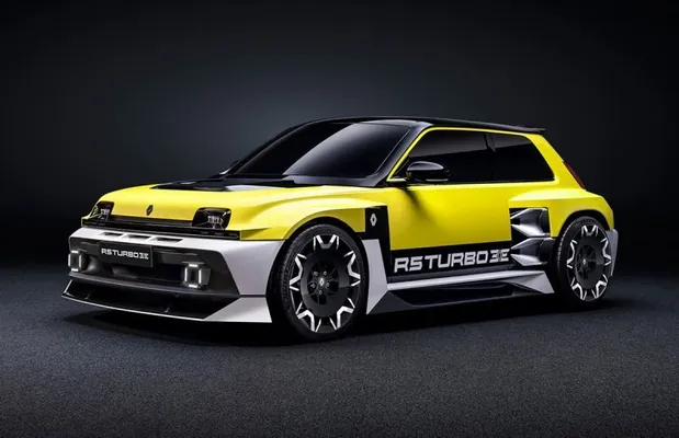 Renault bahasy 168 müň dollardan başlaýan R5 Turbo 3E elektrosportkaryny hödürledi