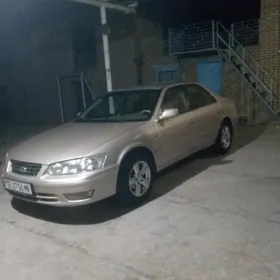 Toyota Camry 2000