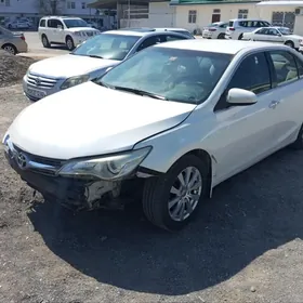 Toyota Camry 2016