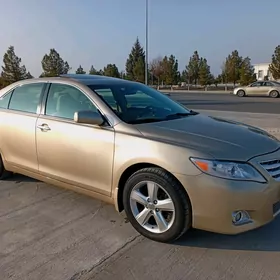 Toyota Camry 2011