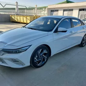 Hyundai Elantra 2024