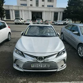 Toyota Camry 2020