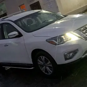 Nissan Pathfinder 2020