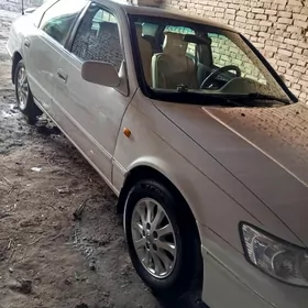 Toyota Camry 2001