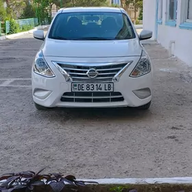 Nissan Versa 2019