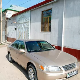 Toyota Camry 2000