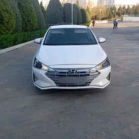 Hyundai Elantra 2020