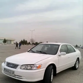 Toyota Camry 2000