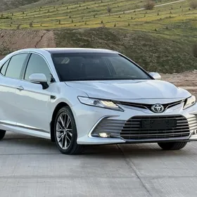 Toyota Camry 2022