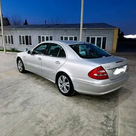 Mercedes-Benz E350 2006