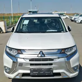 Mitsubishi Outlander 2022