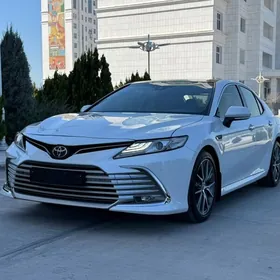 Toyota Camry 2023