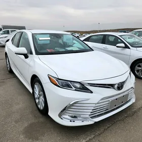 Toyota Camry 2021