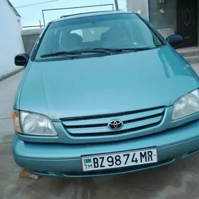 Toyota Sienna 2000