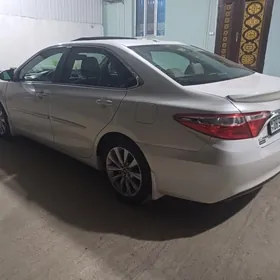 Toyota Camry 2017