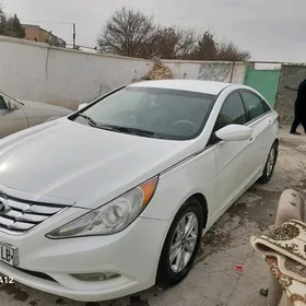 Hyundai Sonata 2012