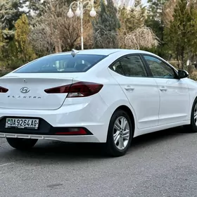 Hyundai Elantra 2019