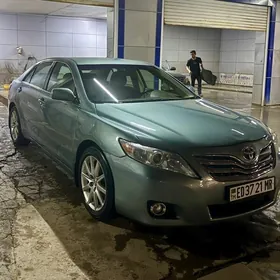 Toyota Camry 2011