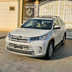 Toyota Highlander 2019