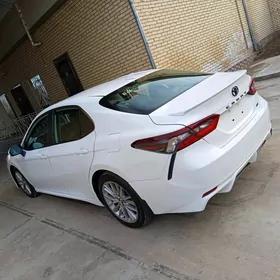 Toyota Camry 2023