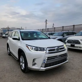 Toyota Highlander 2018