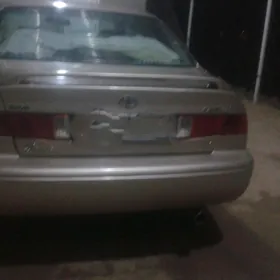 Toyota Camry 2000