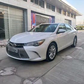 Toyota Camry 2016