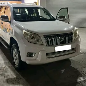 Toyota Land Cruiser Prado 2011