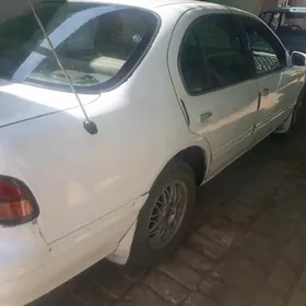 Nissan Cefiro 1995