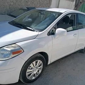 Nissan Versa 2010