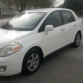 Nissan Versa 2010