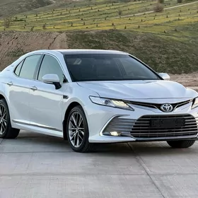 Toyota Camry 2022