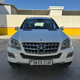 Mercedes-Benz ML350 2011