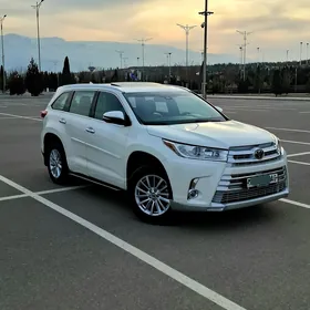 Toyota Highlander 2018