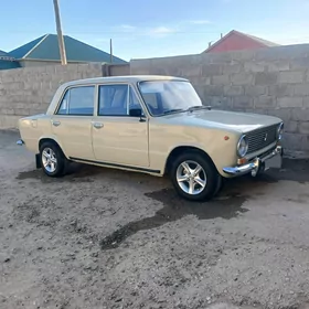 Lada 2104 1980