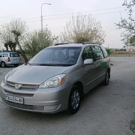 Toyota Sienna 2004