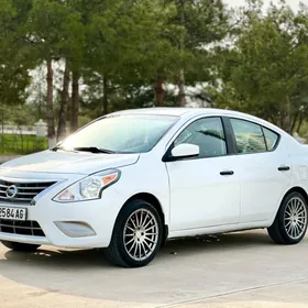 Nissan Versa 2019