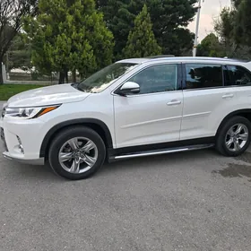 Toyota Highlander 2019