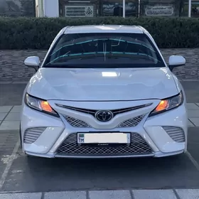 Toyota Camry 2020