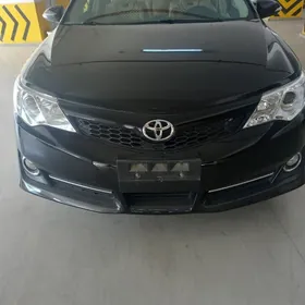 Toyota Camry 2013