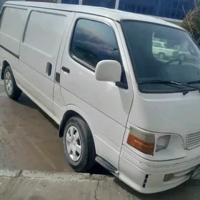 Toyota Hiace 2004