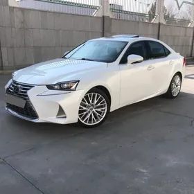 Lexus IS 300 2019