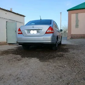 Nissan Versa 2010