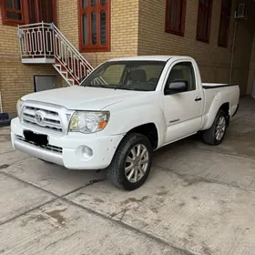 Toyota Tacoma 2005