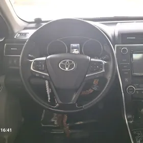 Toyota Camry 2016