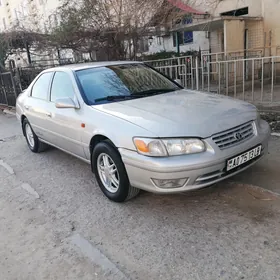 Toyota Camry 2000