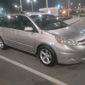 Toyota Sienna 2008